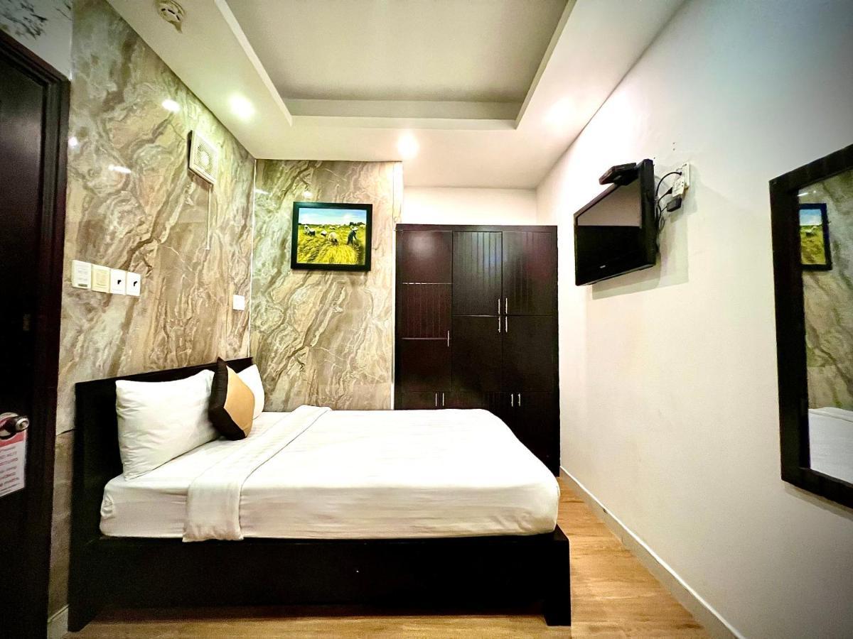 Dda District 1- Bùi Viện-đề Thám Walking Street 3*